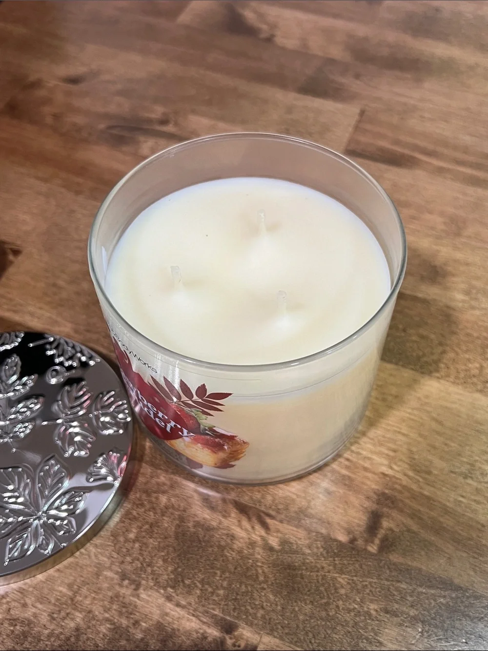 Bath & Body Works Strawberry Strudel Candle - Picture 2 of 2
